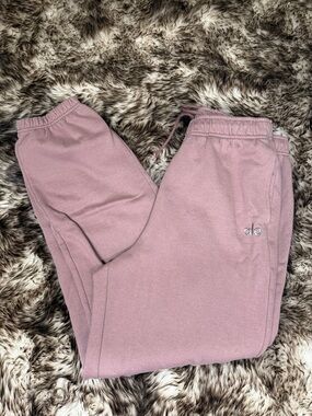ALO Yoga Dusty Mauve Sweatpants Joggers with Drawstring